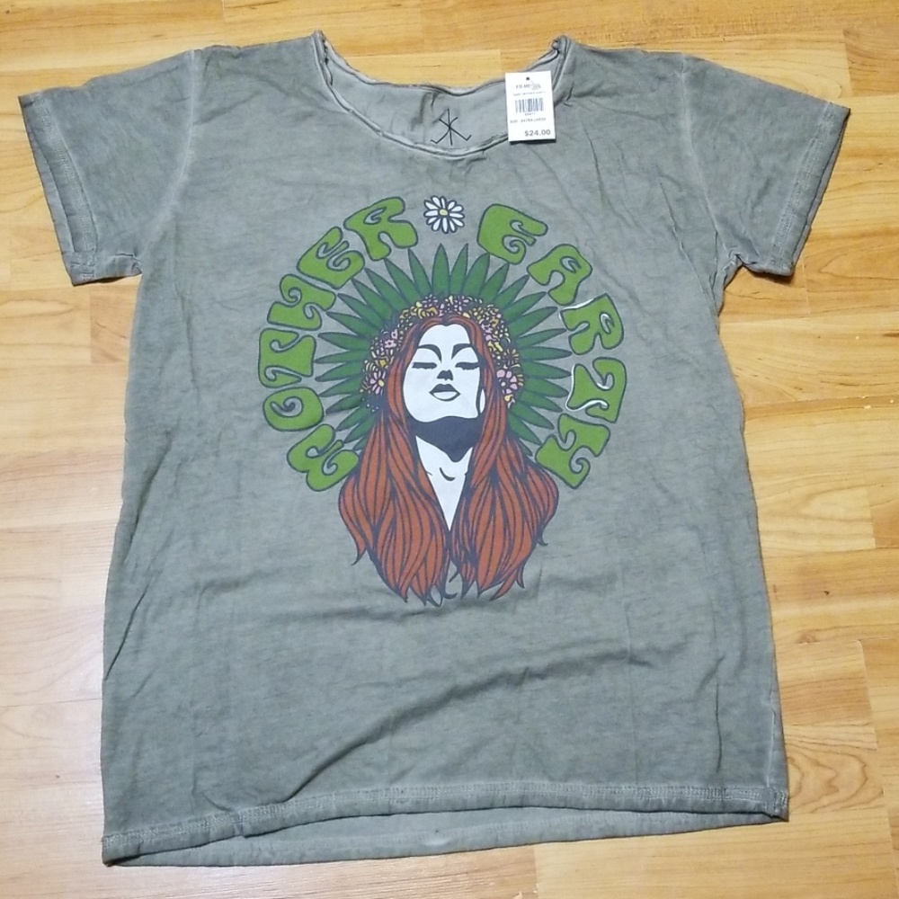 Earthbound size XL boho tshirt new with tags